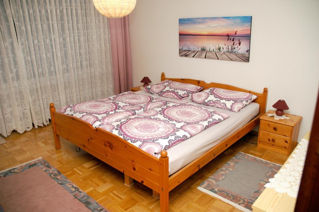 Haus Waldeck Apartamento Exterior foto